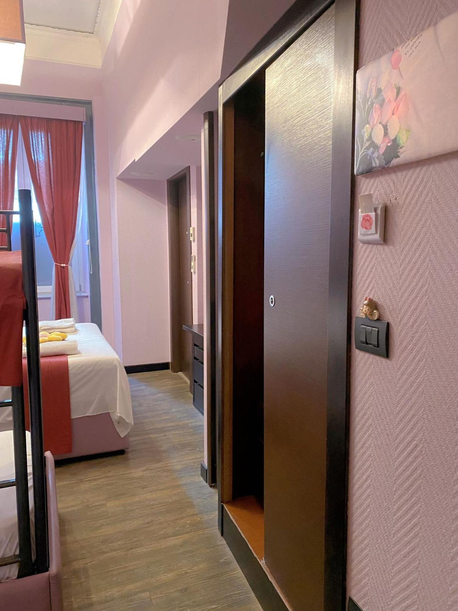 Dolce Vita Rooms Napoli Esterno foto
