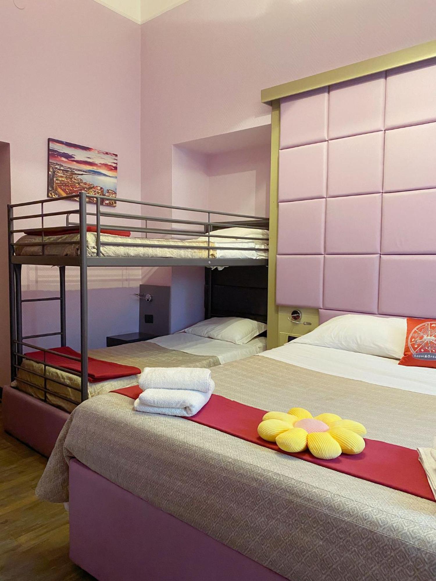 Dolce Vita Rooms Napoli Esterno foto