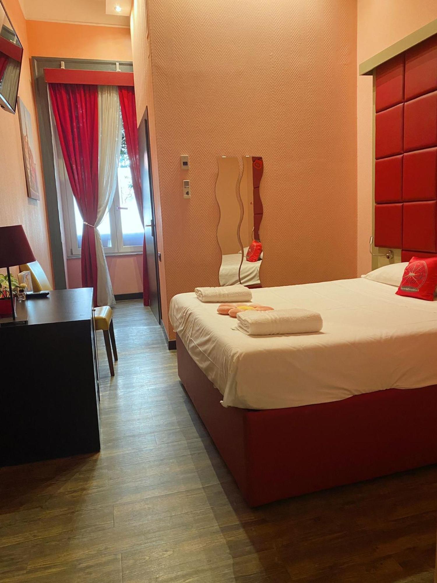 Dolce Vita Rooms Napoli Esterno foto