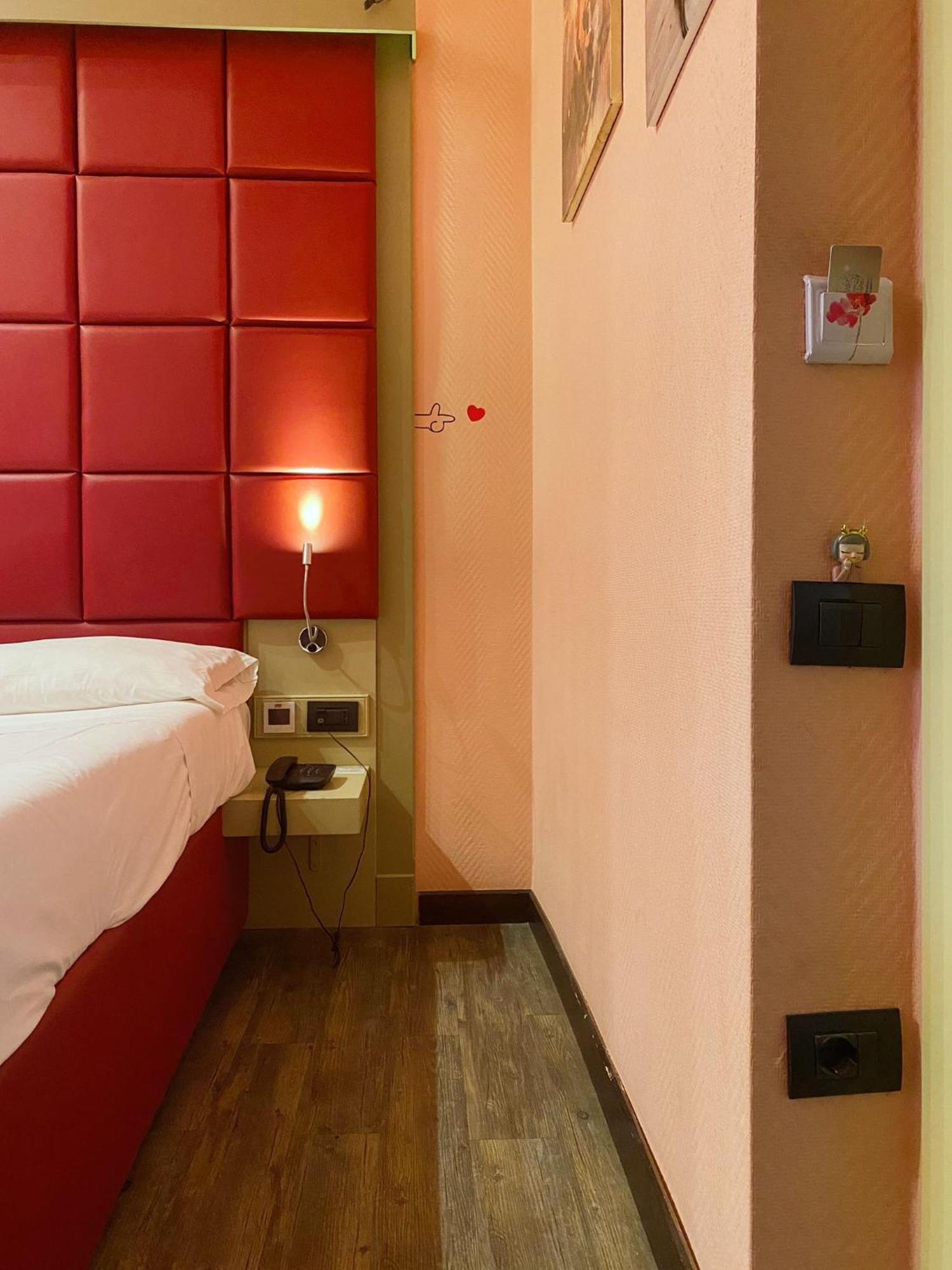 Dolce Vita Rooms Napoli Esterno foto